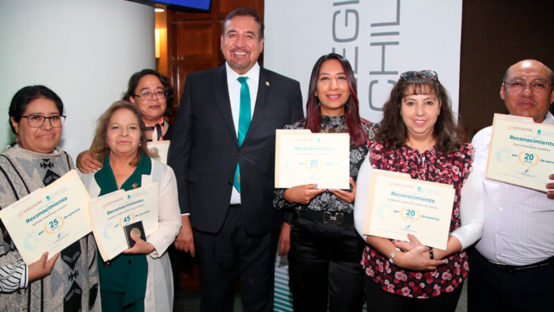 Homenaje al corazón del Colegio de Bachilleres 